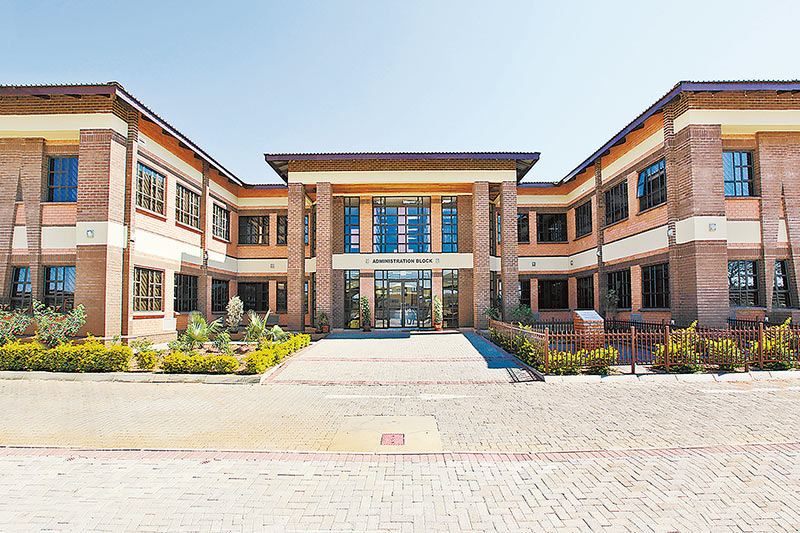 博茨瓦納莫荷迪査尼高級中學工程